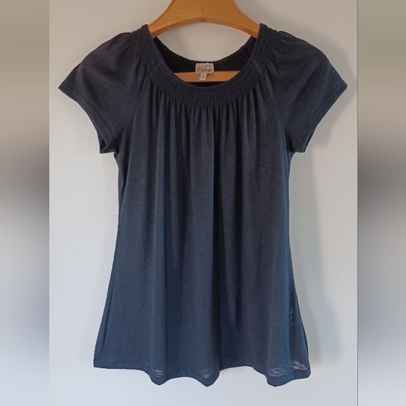 NWOT Women's Como Vintage Simple Black Flowy Top Size Small - Picture 1 of 4